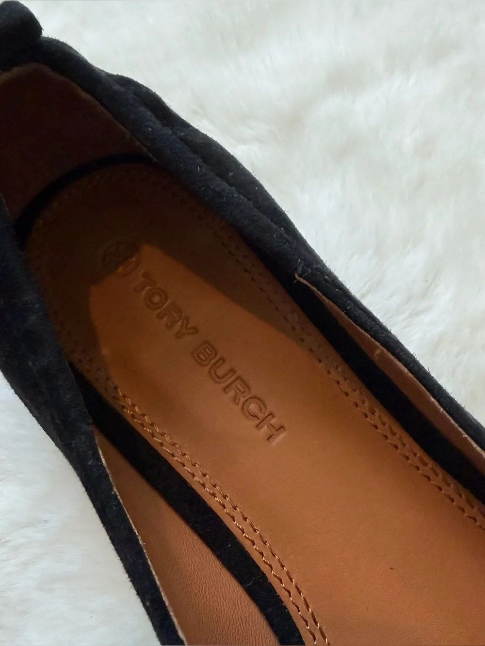 Tory Burch | EUC - Leigh Loafer - Size 8 - Black Silk Suede
